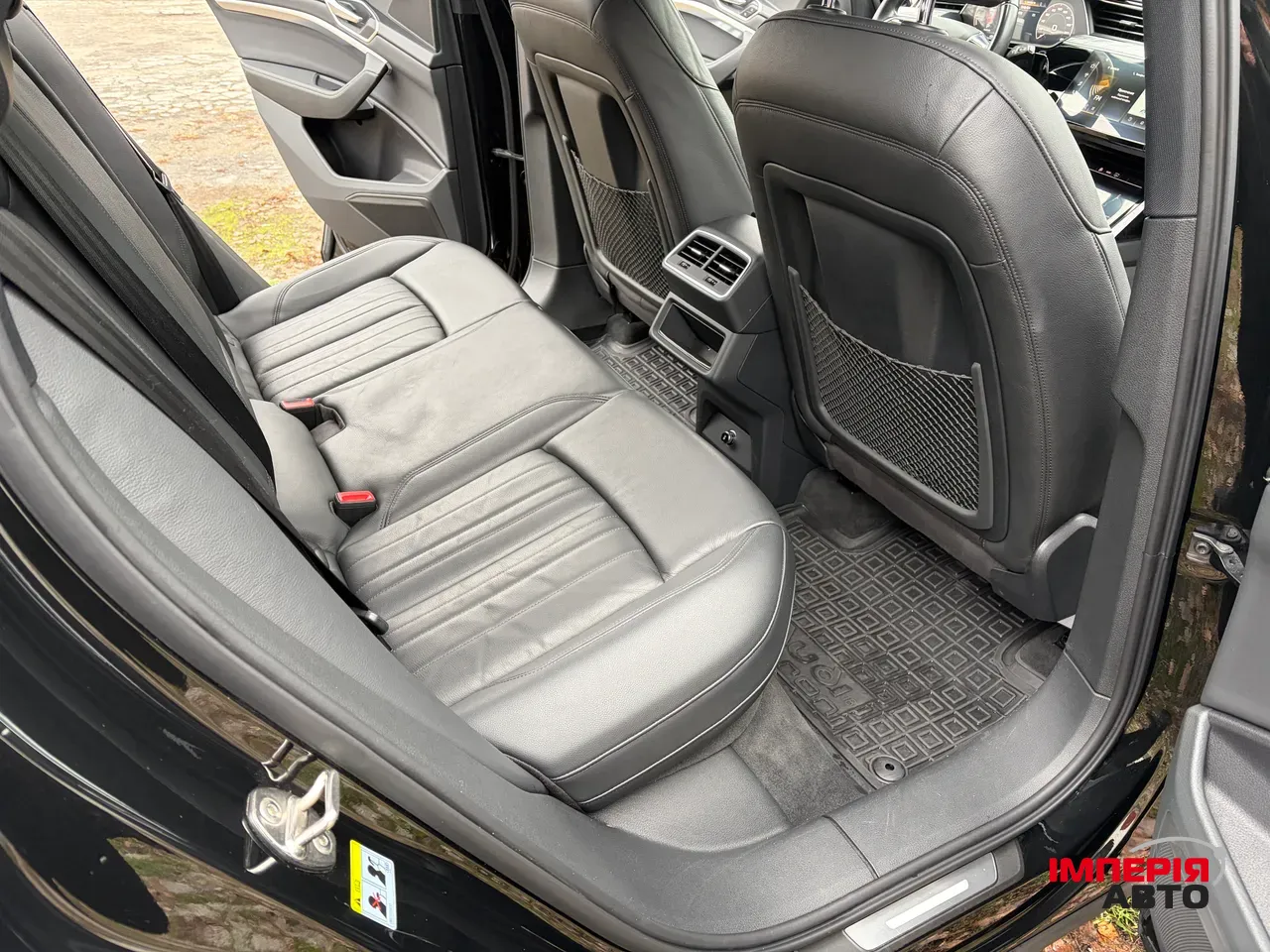 Audi e-tron - фото 16