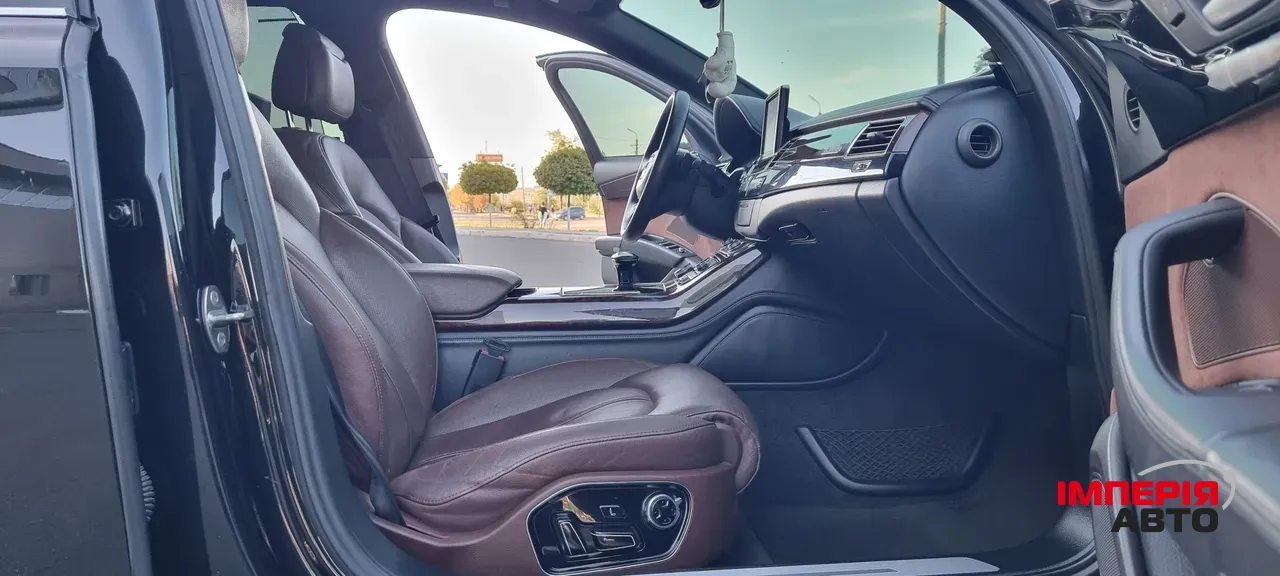 Audi A8 - фото 48