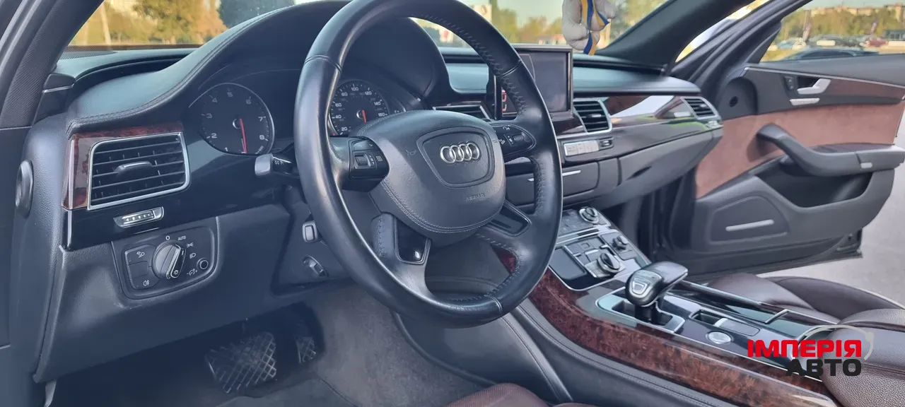 Audi A8 - фото 44