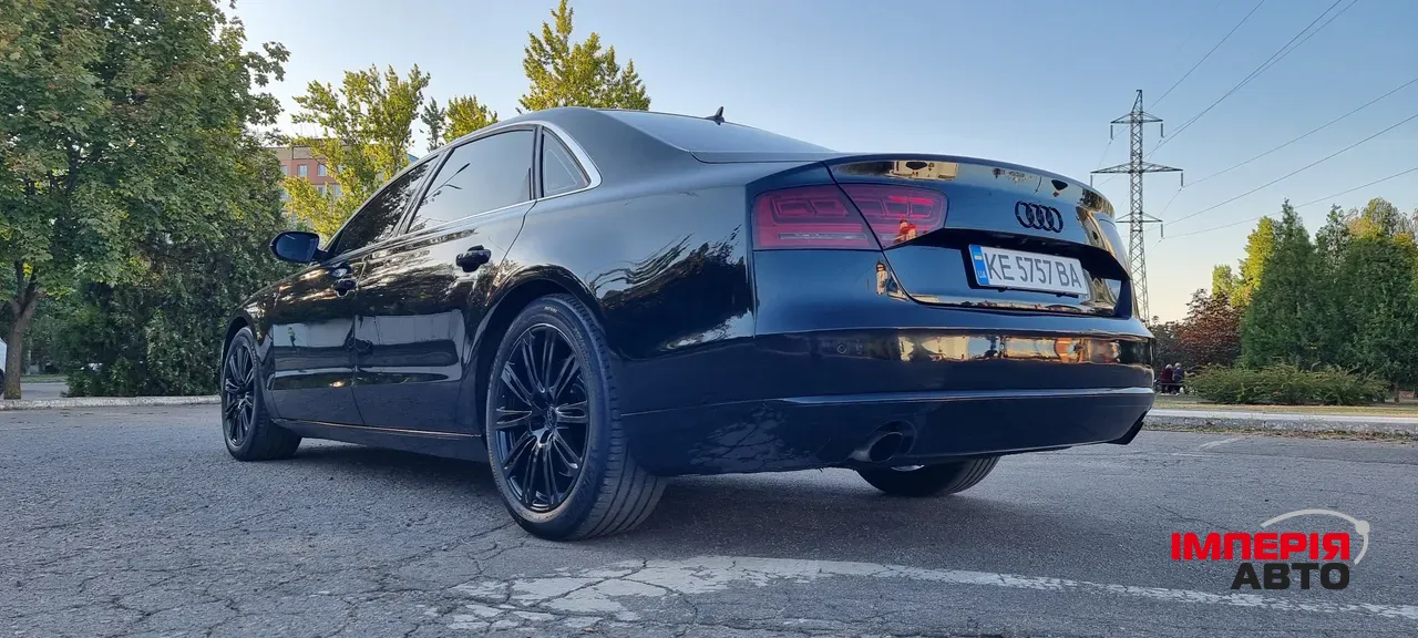 Audi A8 - фото 9