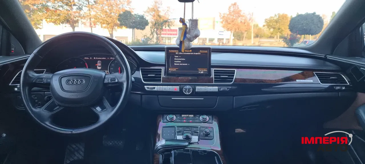 Audi A8 - фото 24