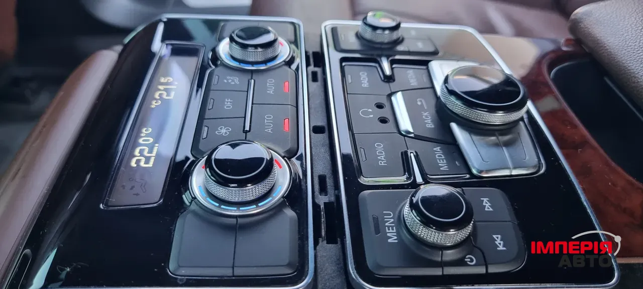 Audi A8 - фото 56