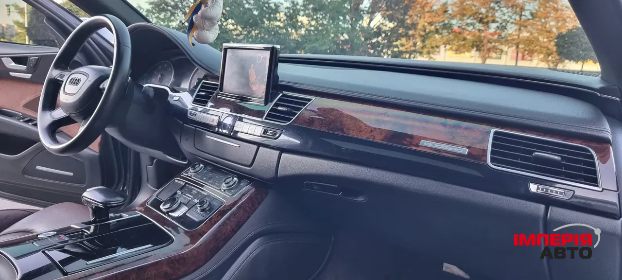 Audi A8 - фото 51
