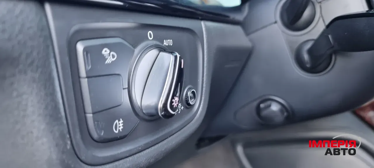 Audi A8 - фото 35