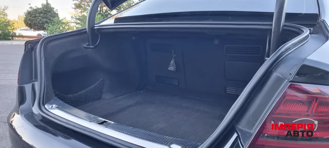 Audi A8 - фото 65