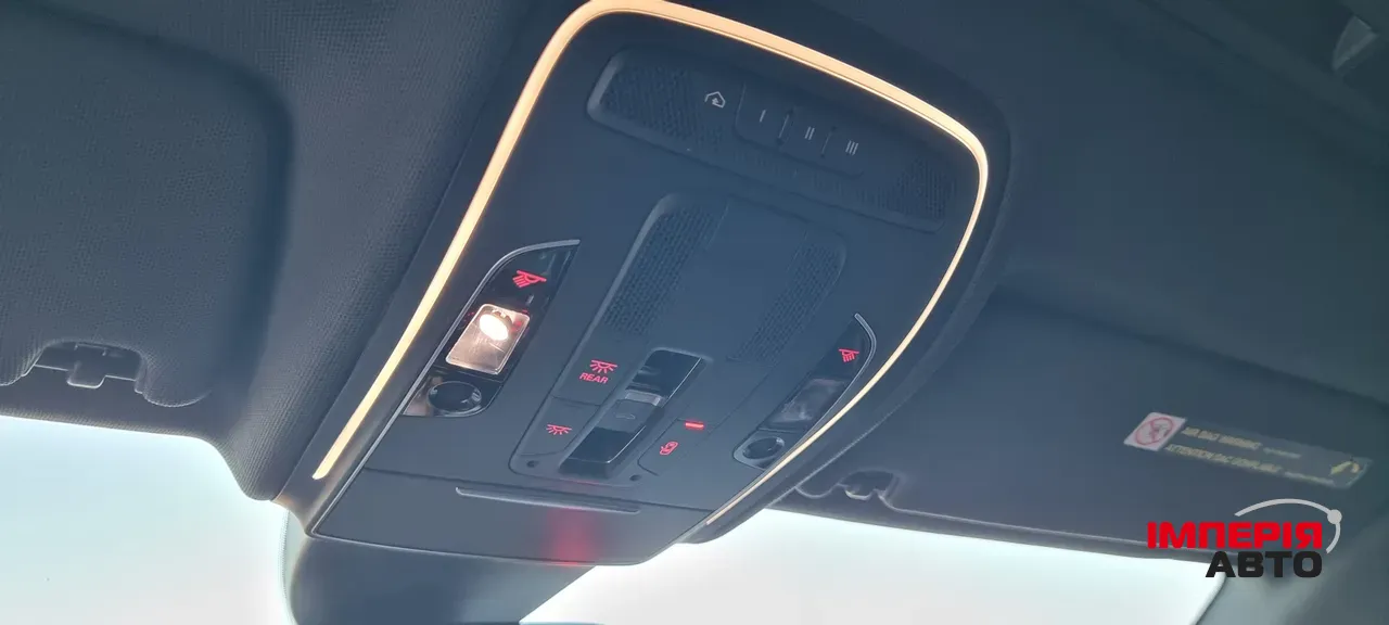 Audi A8 - фото 42