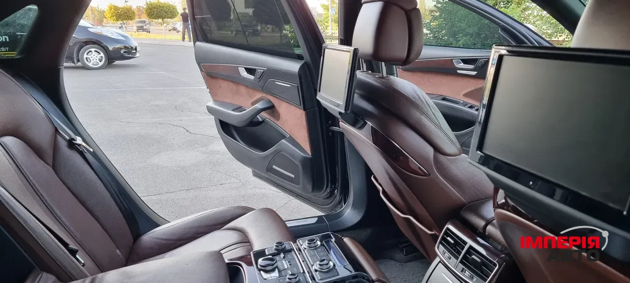 Audi A8 - фото 60