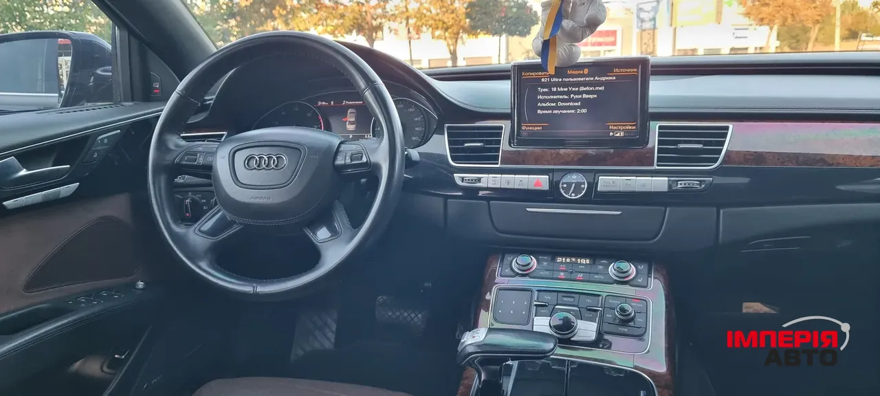 Audi A8 - фото 25
