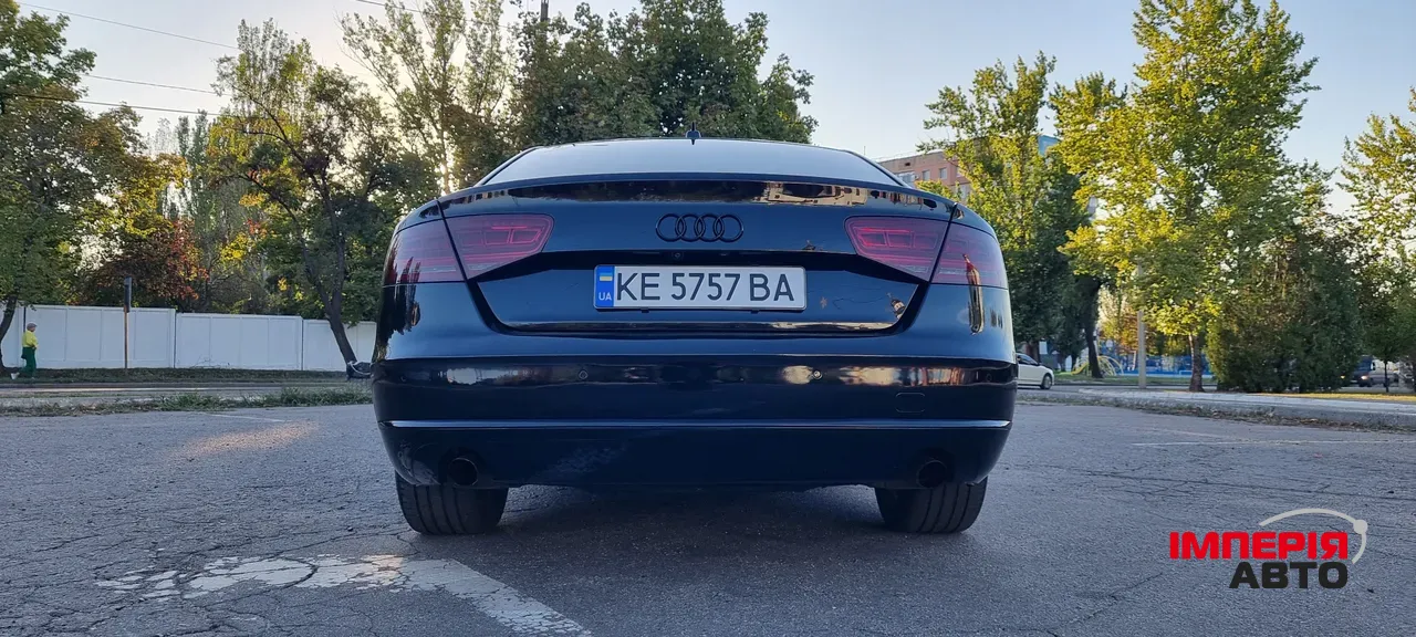 Audi A8 - фото 10