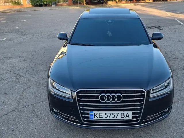 Audi A8 - фото 4