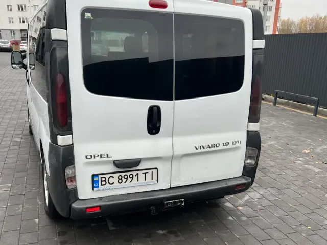 Opel Vivaro - фото 5