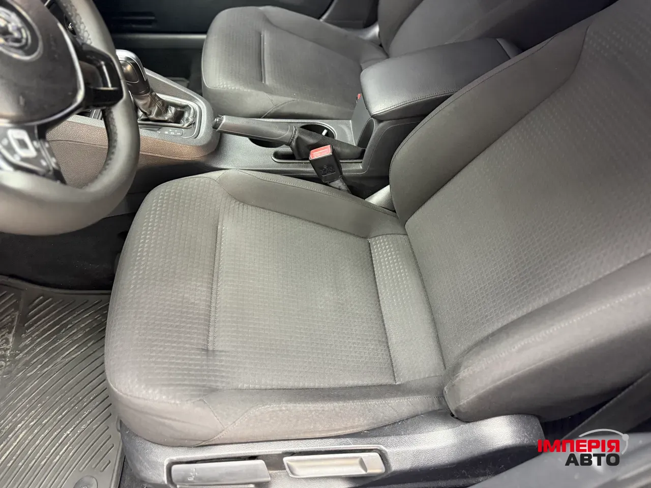 Volkswagen Jetta - фото 19