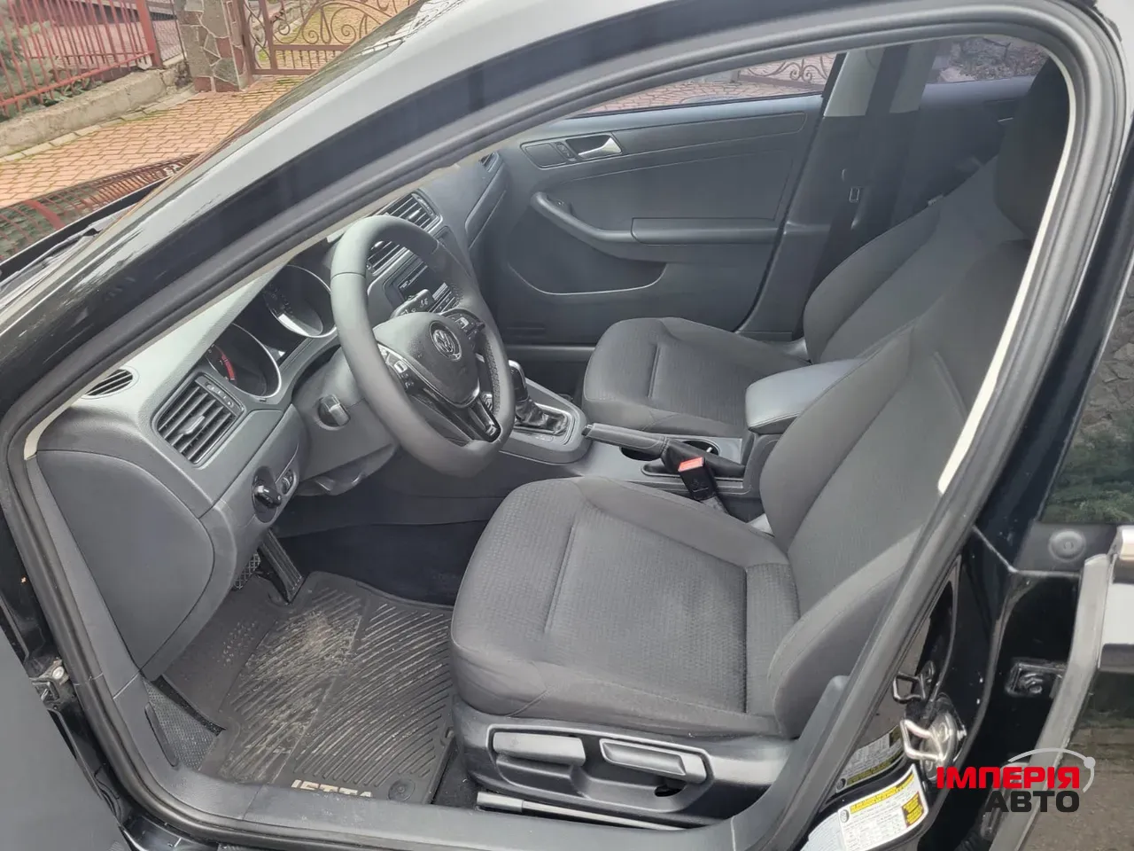 Volkswagen Jetta - фото 14