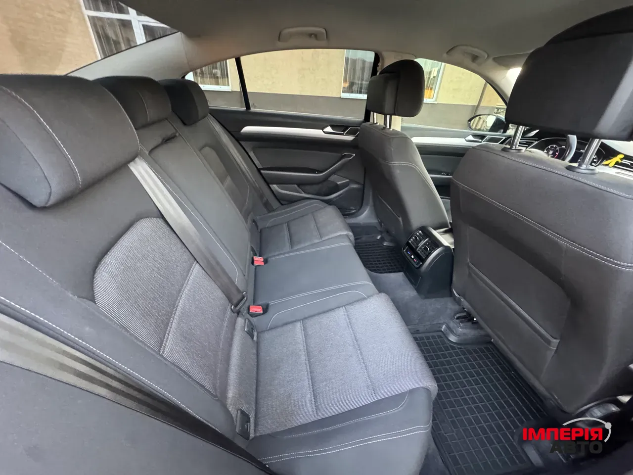 Volkswagen Passat - фото 32