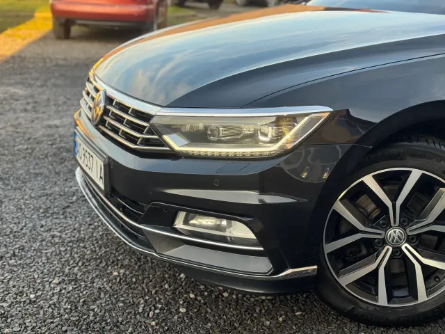 Volkswagen Passat - фото 2