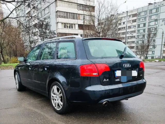 Audi A4 - фото 3