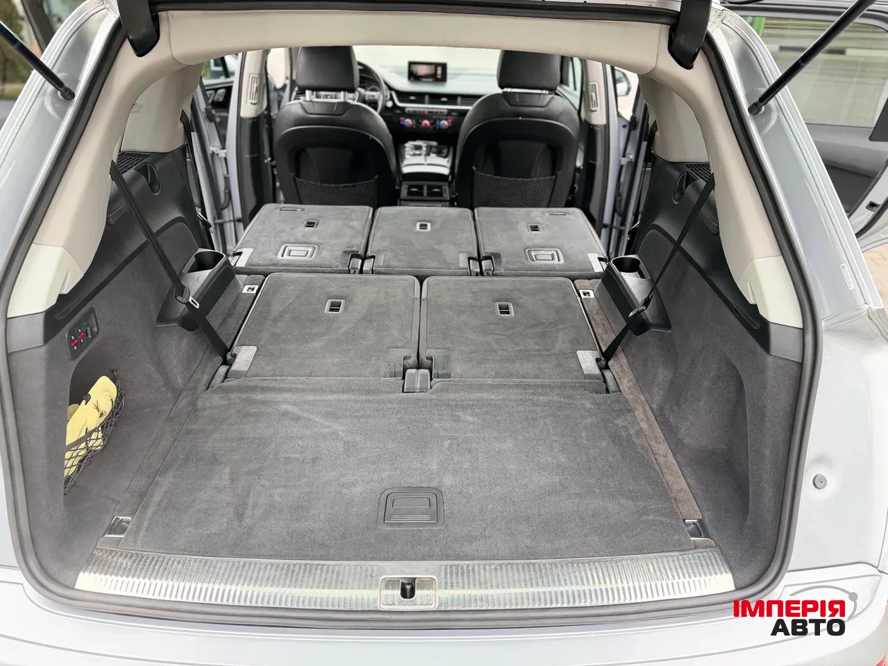 Audi Q7 - фото 24