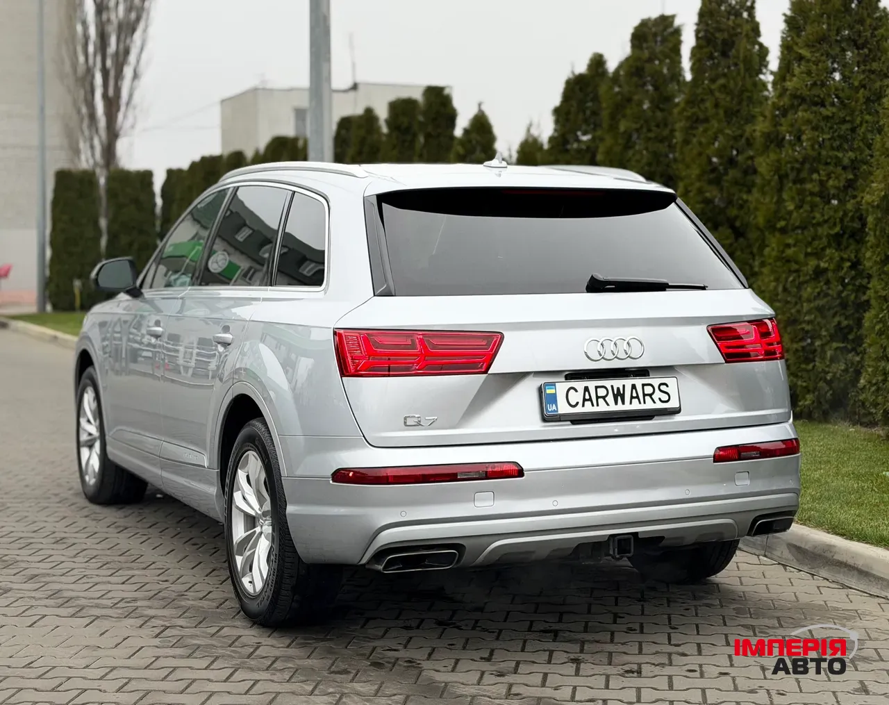 Audi Q7 - фото 12