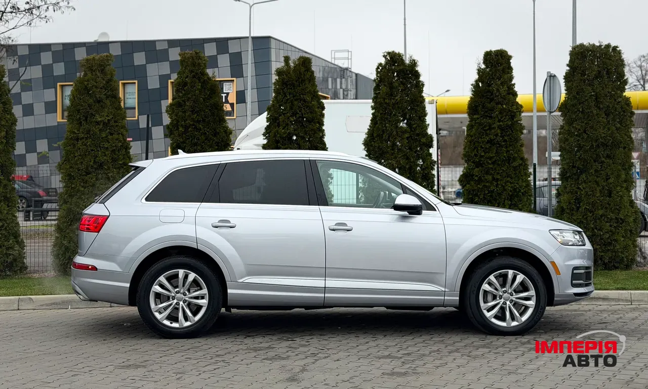 Audi Q7 - фото 21