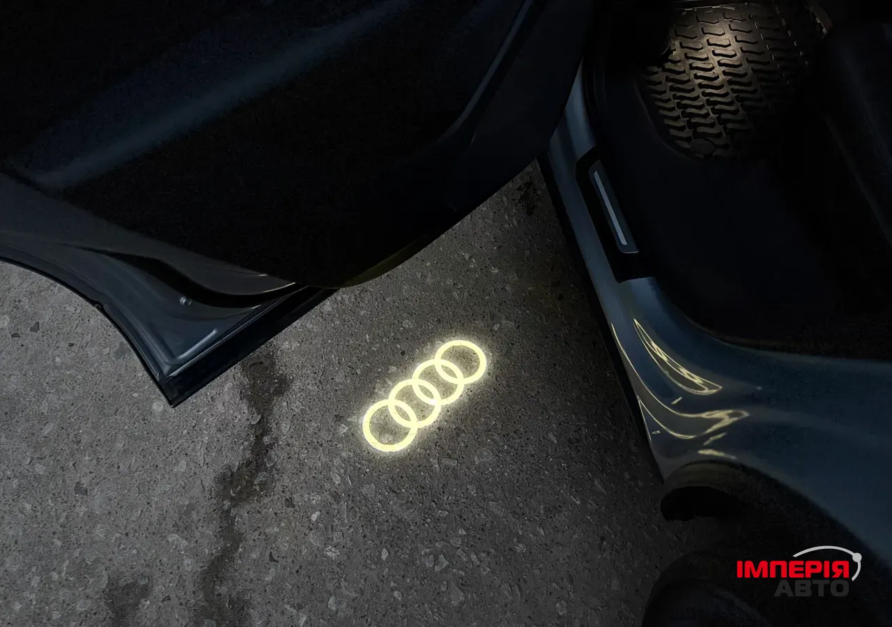 Audi Q7 - фото 39