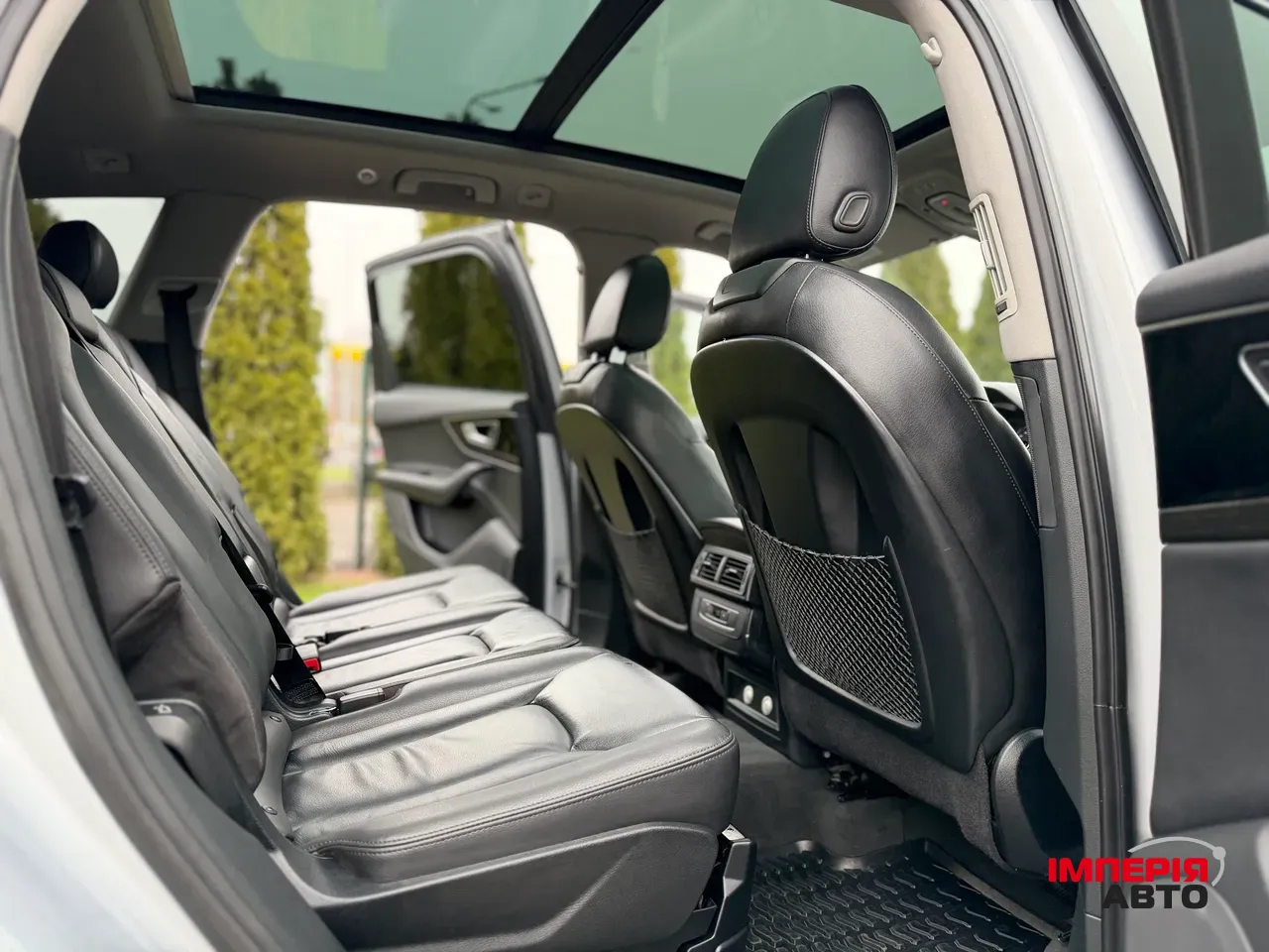 Audi Q7 - фото 26