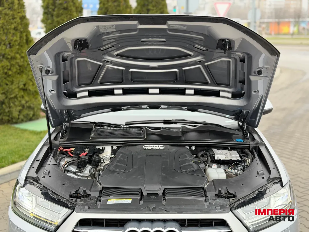 Audi Q7 - фото 16