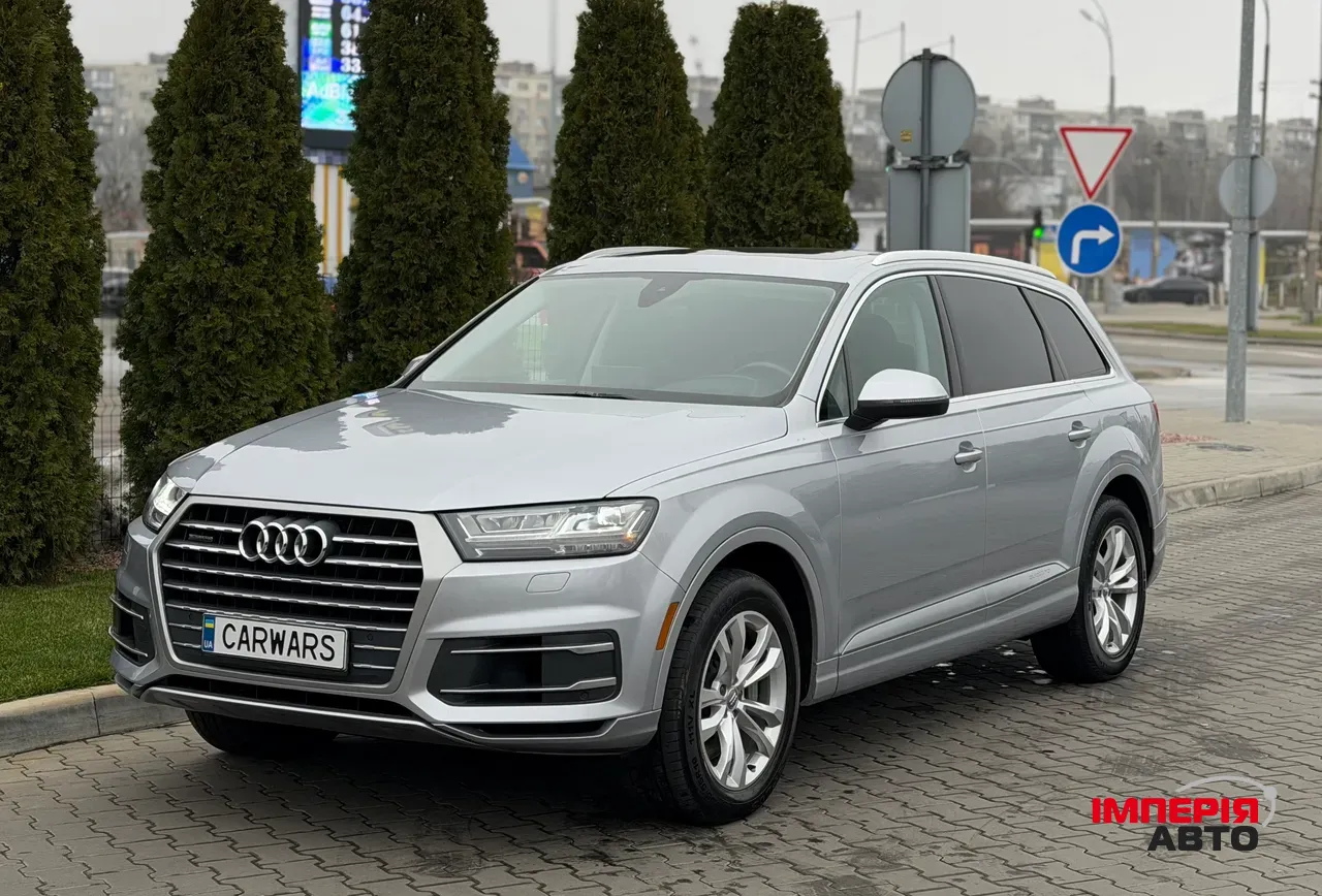 Audi Q7 - фото 1
