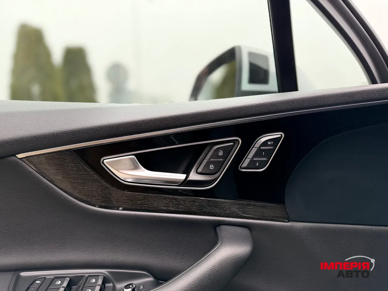 Audi Q7 - фото 34