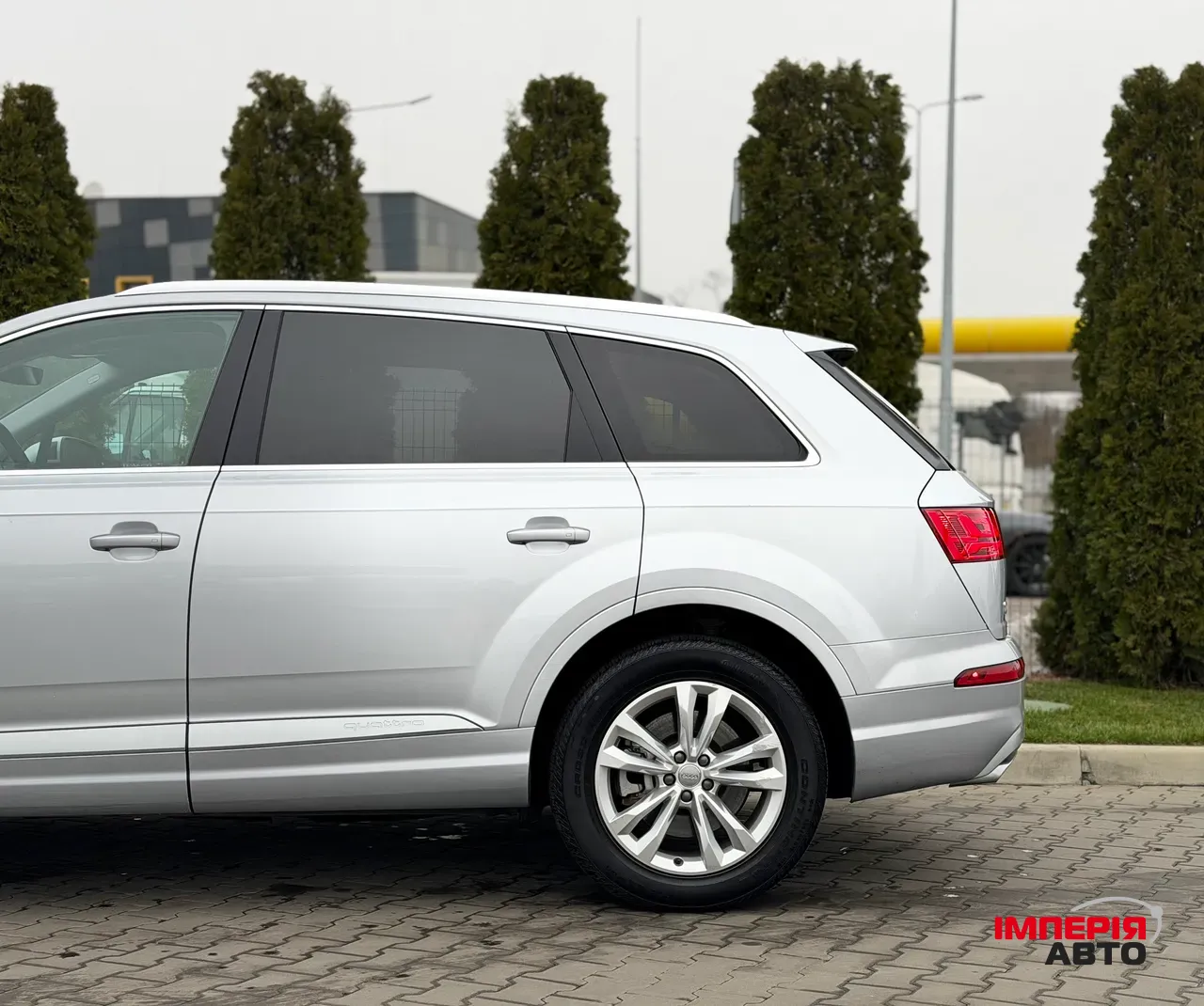 Audi Q7 - фото 4