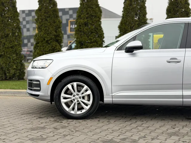 Audi Q7 - фото 3