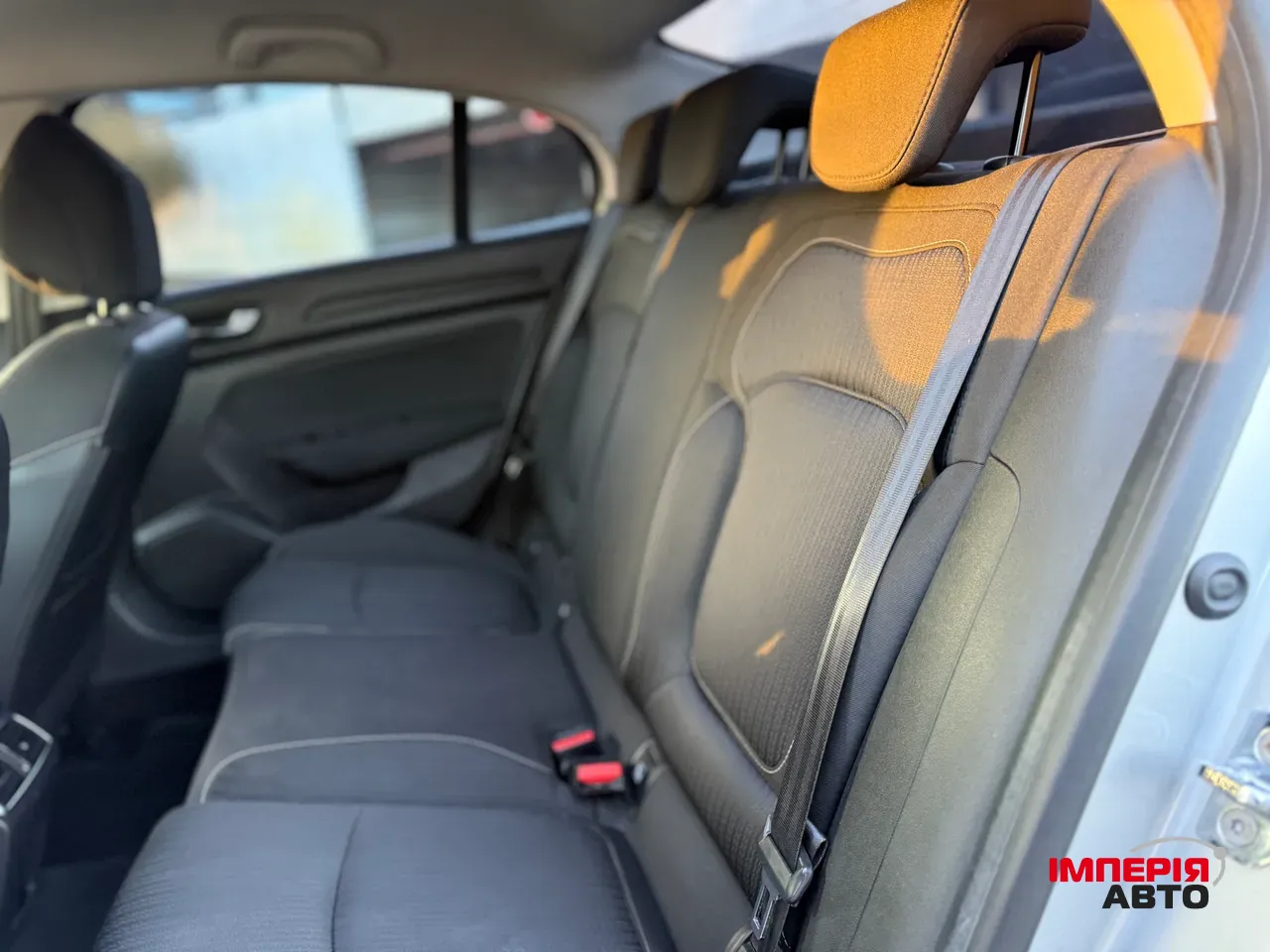 Renault Megane - фото 17