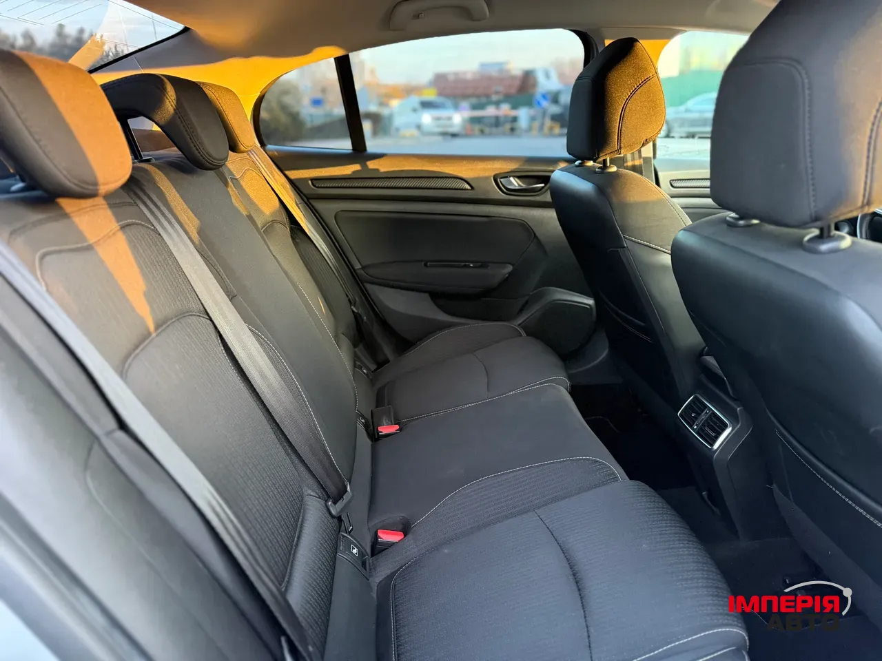 Renault Megane - фото 16