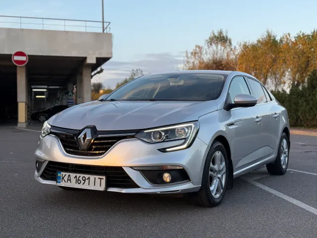 Renault Megane - фото 5