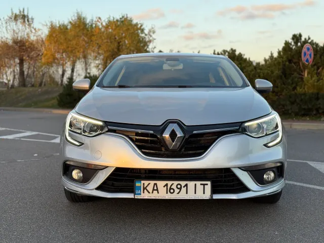 Renault Megane - фото 3