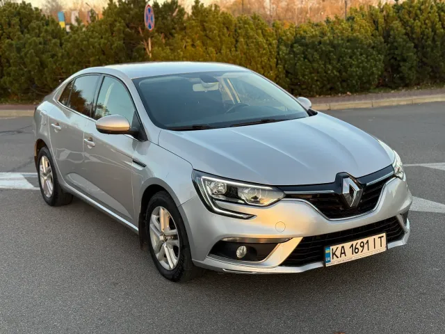 Renault Megane - фото 2