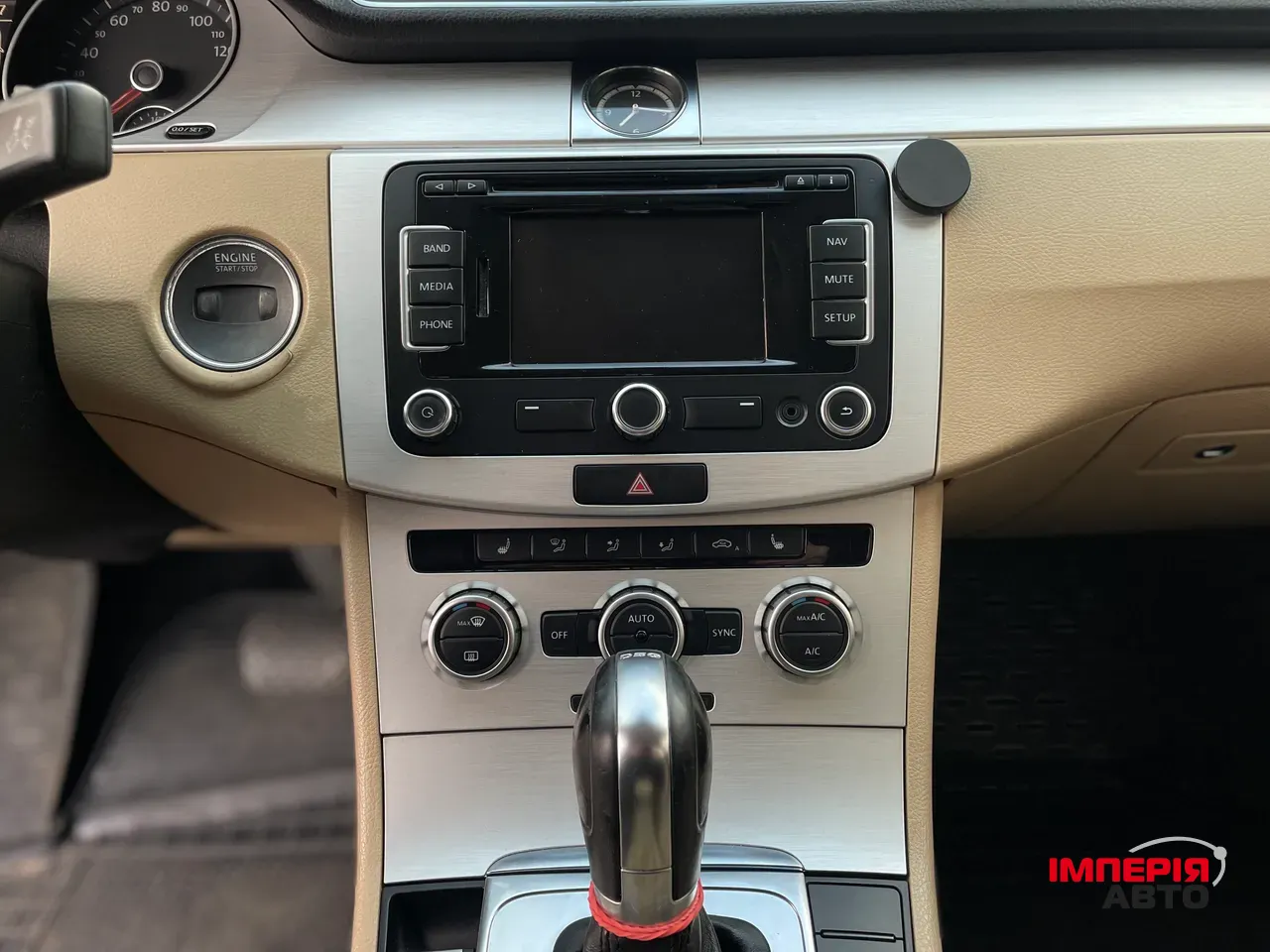 Volkswagen Passat CC - фото 9