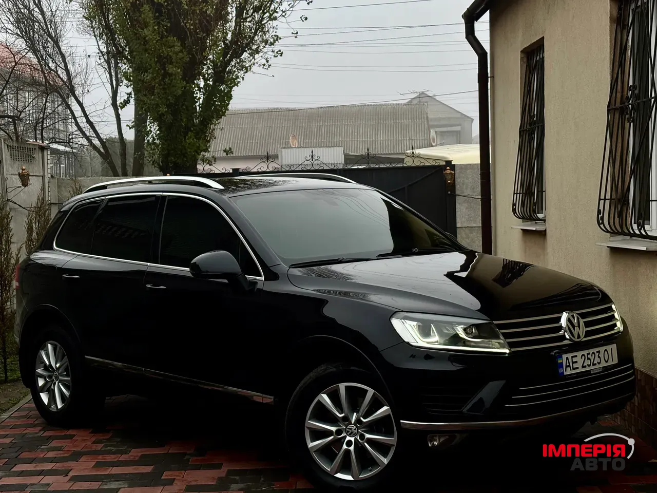 Volkswagen Touareg - фото 1