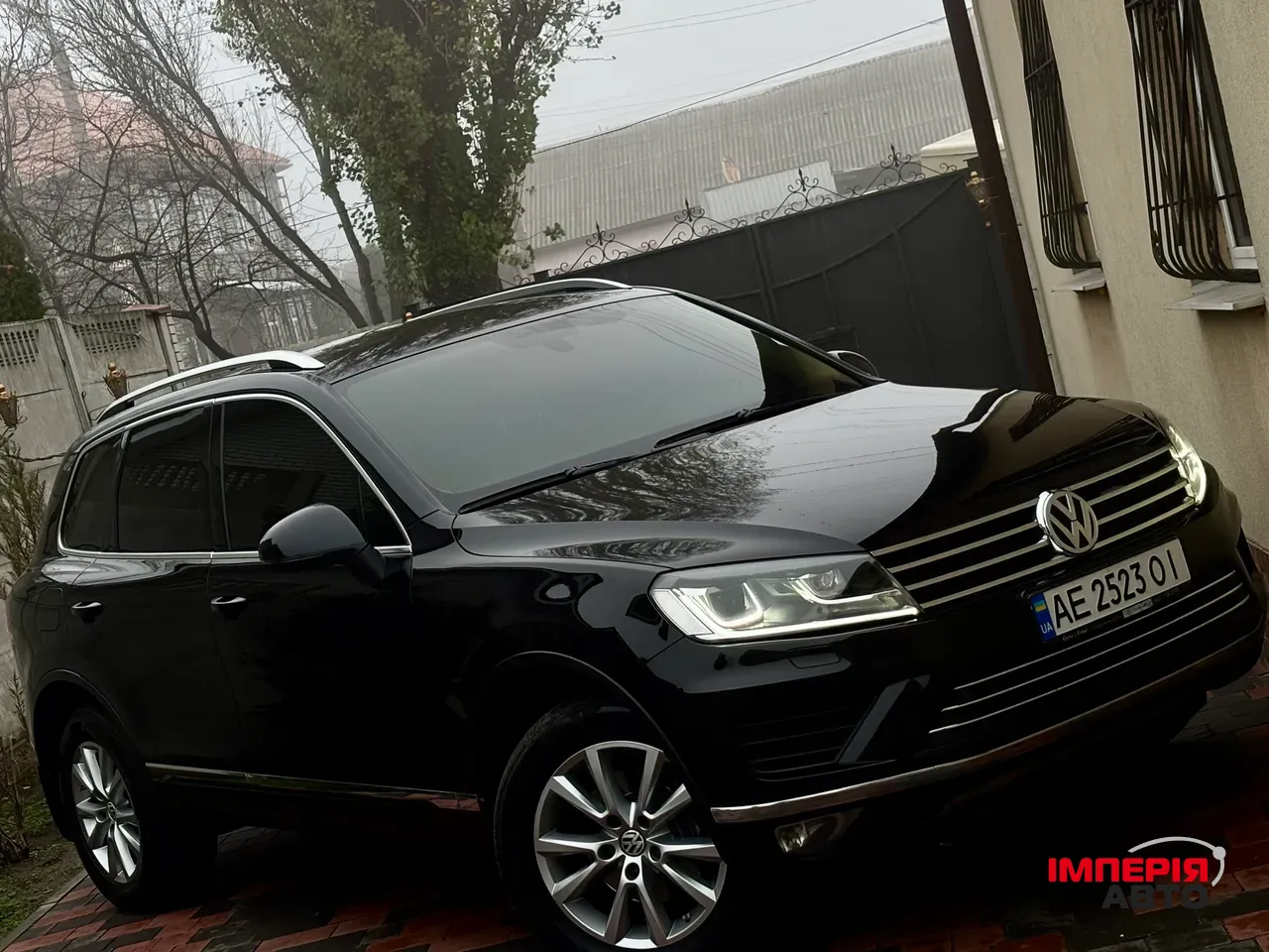 Volkswagen Touareg - фото 2