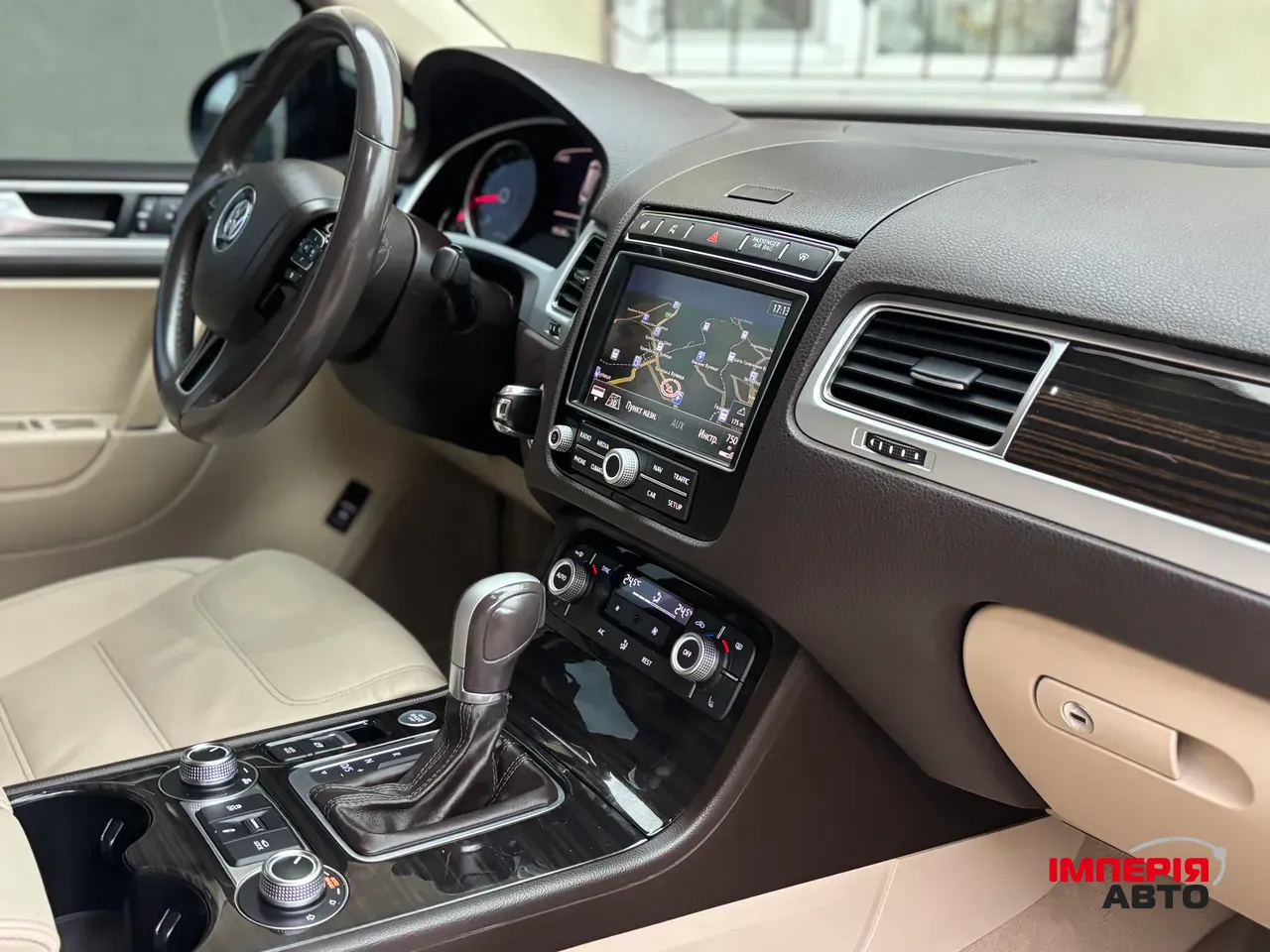 Volkswagen Touareg - фото 38