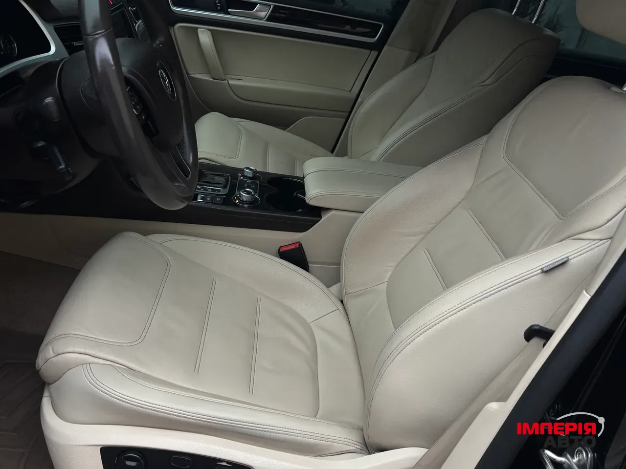 Volkswagen Touareg - фото 36