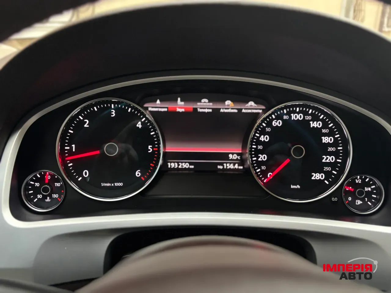 Volkswagen Touareg - фото 55