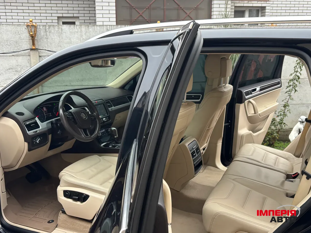 Volkswagen Touareg - фото 16