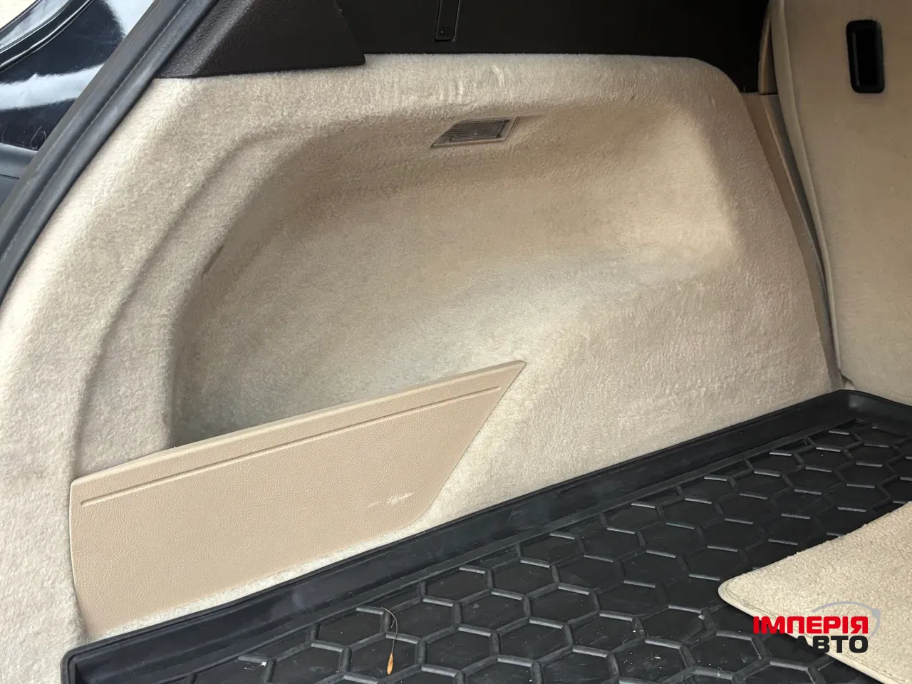 Volkswagen Touareg - фото 26