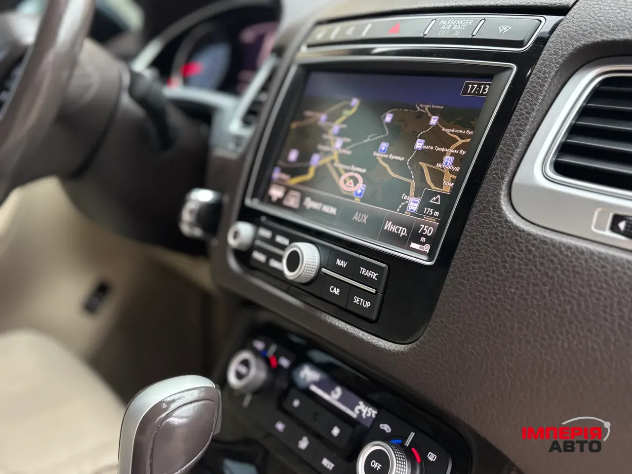 Volkswagen Touareg - фото 40