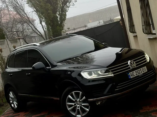 Volkswagen Touareg - фото 2