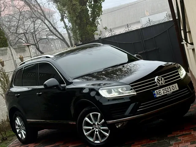 Volkswagen Touareg - фото 3
