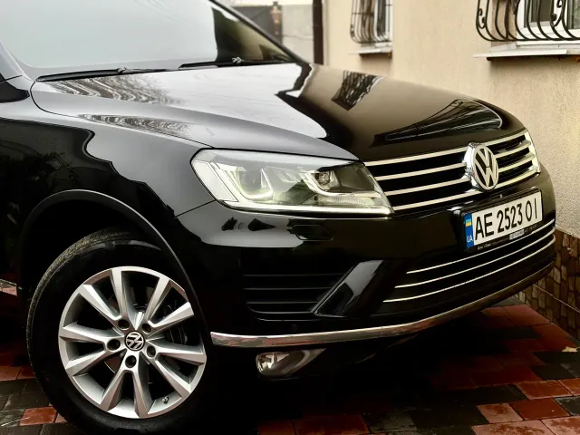 Volkswagen Touareg - фото 5