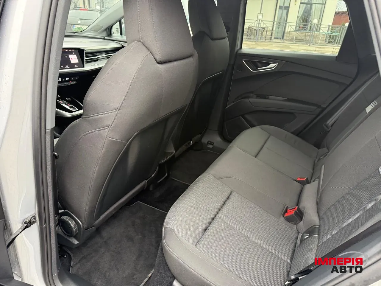 Audi Q4 e-tron - фото 24