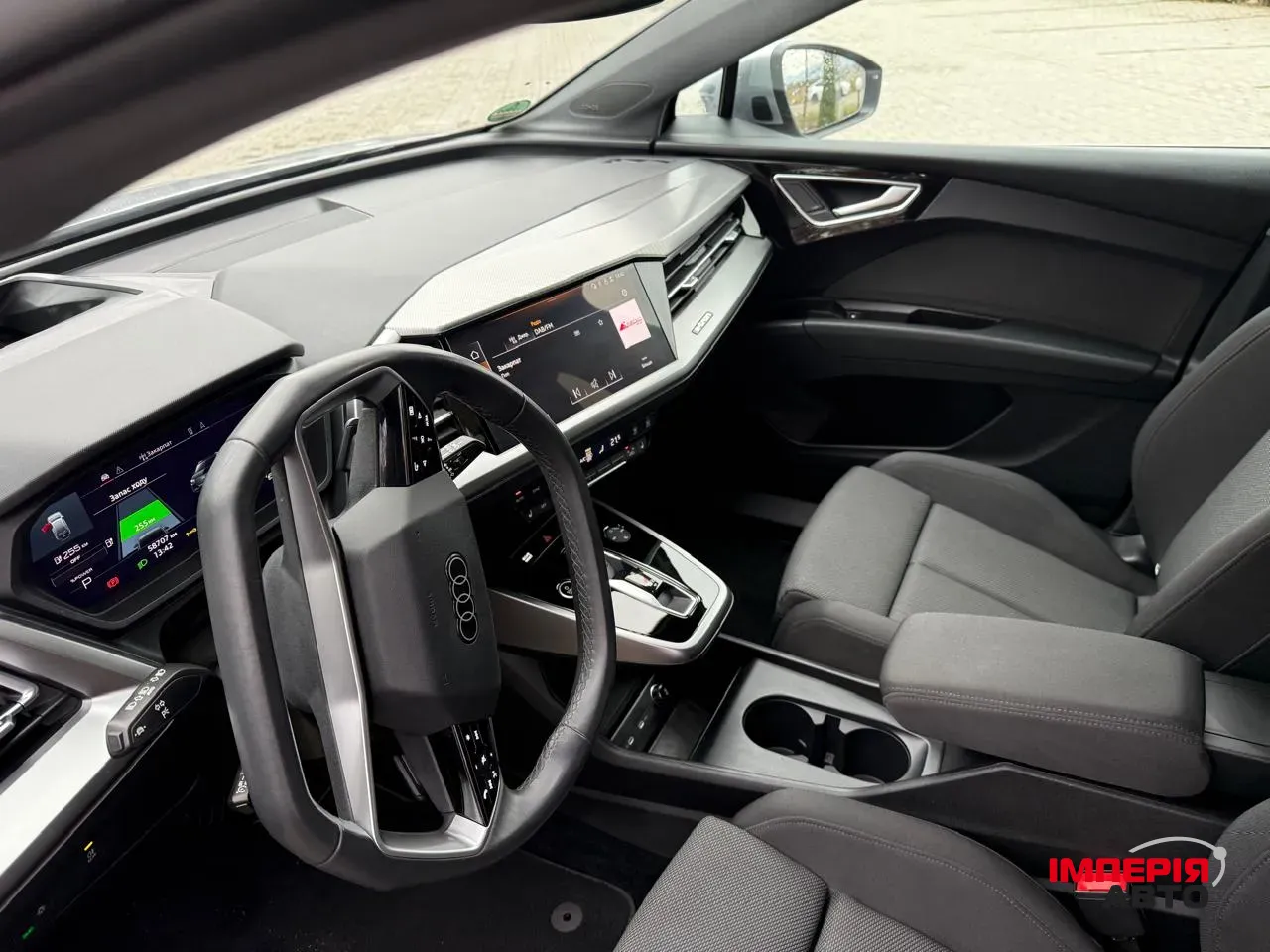 Audi Q4 e-tron - фото 28