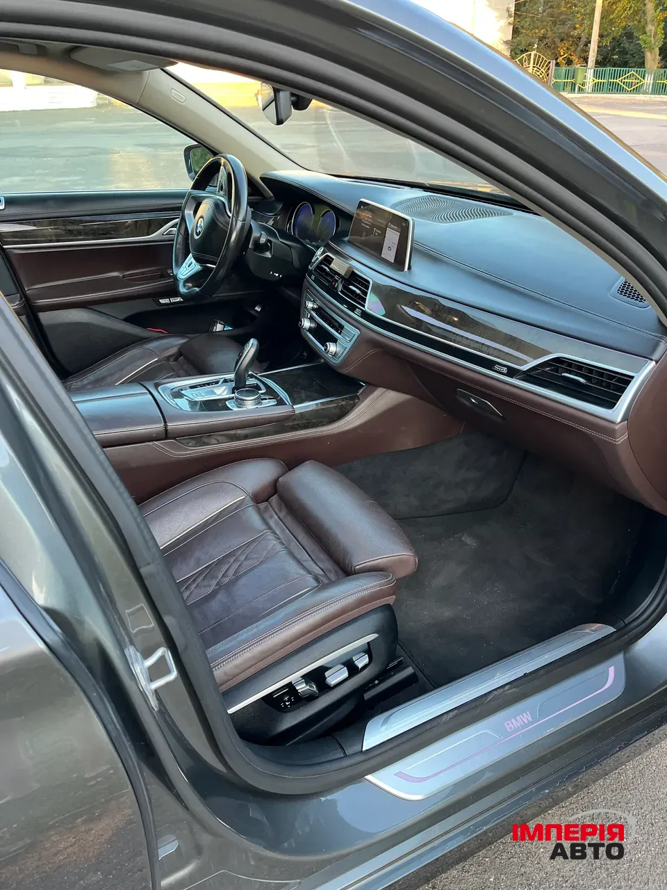 BMW 7 серії - фото 9